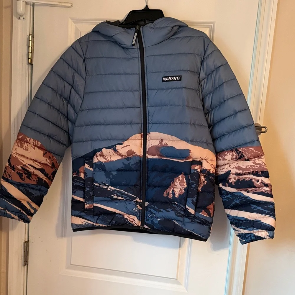 Hollister Blue and Beige Mountain Jacket